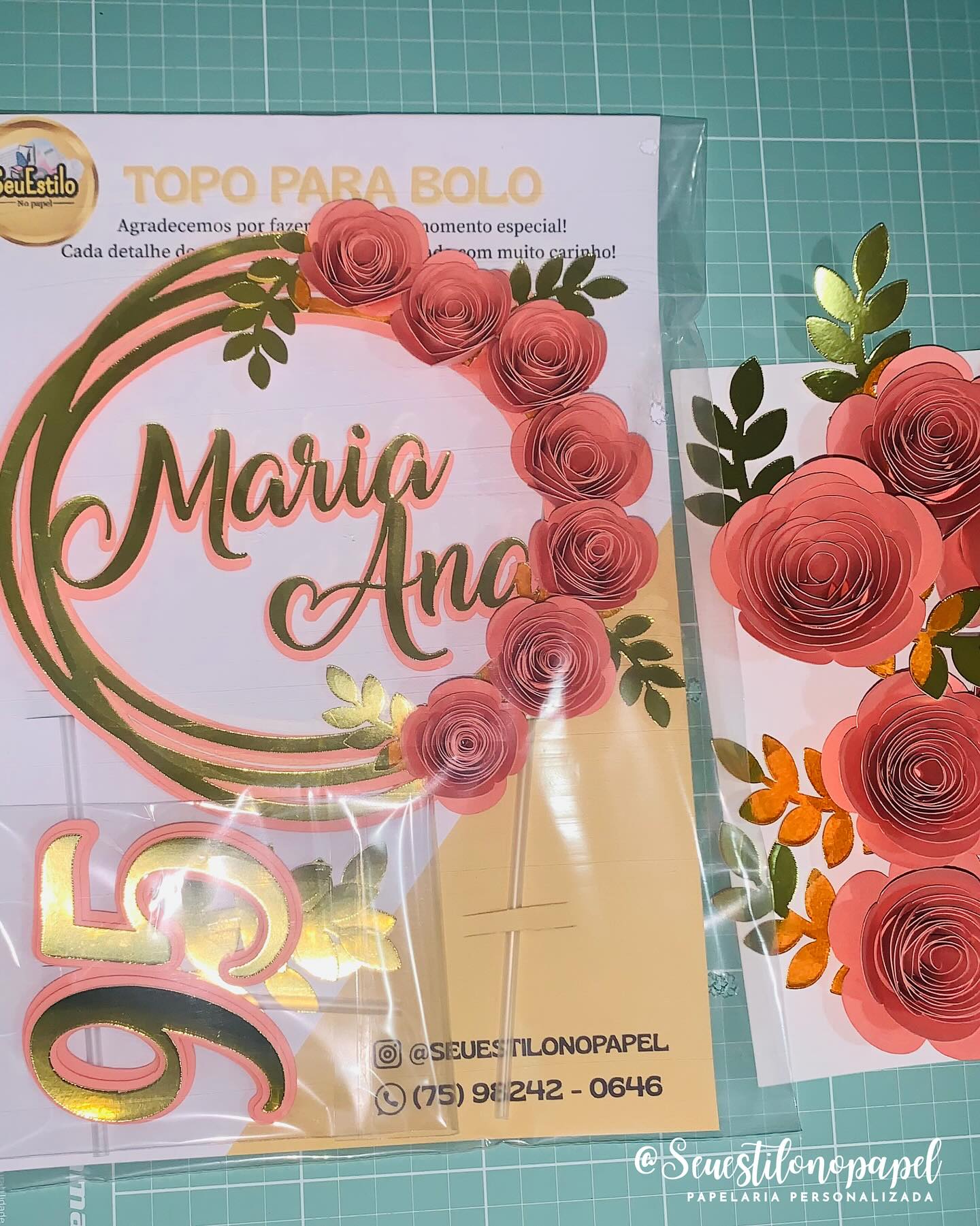 Topo de bolo floral personalizado